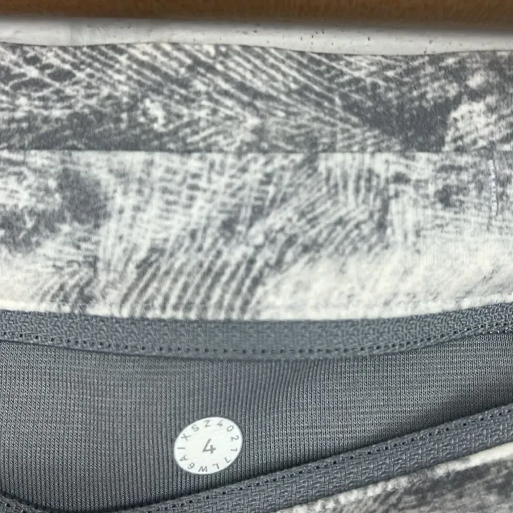 Lululemon women’s pace perfect crop legging